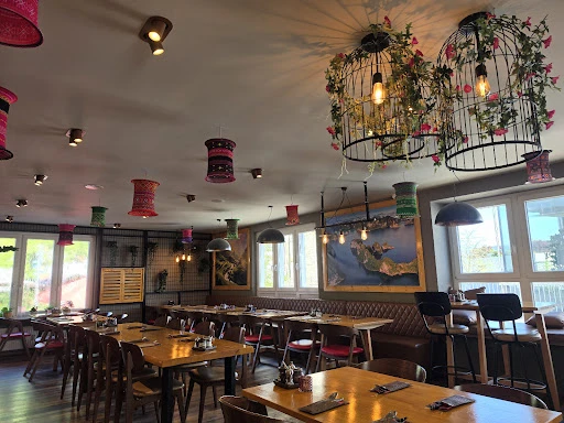 Vietnam Quan Asian Kitchen & Sushi photo 2